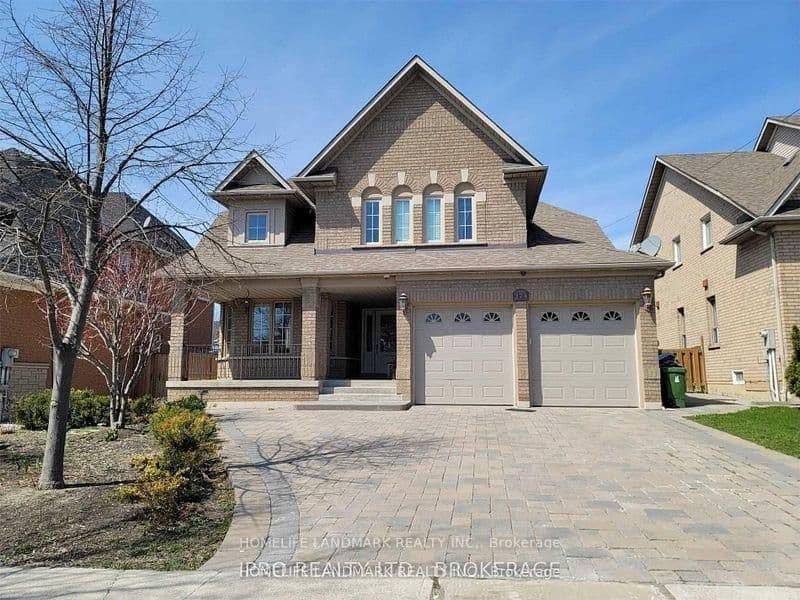 Falstaff Avenue in Toronto · Maple Leaf — photo 2