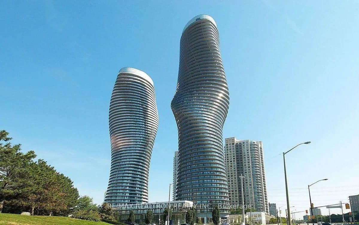 Absolute Avenue in Mississauga · City Centre — photo 2