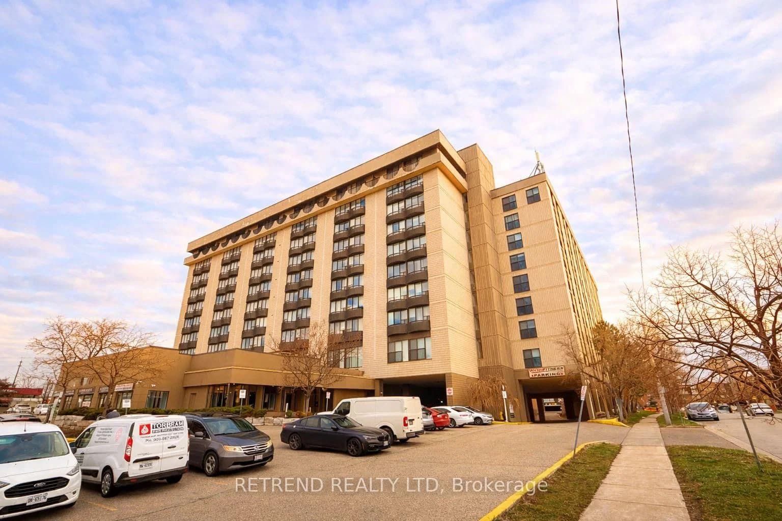 Photo of Keele Street in Toronto · Downsview-Roding-CFB