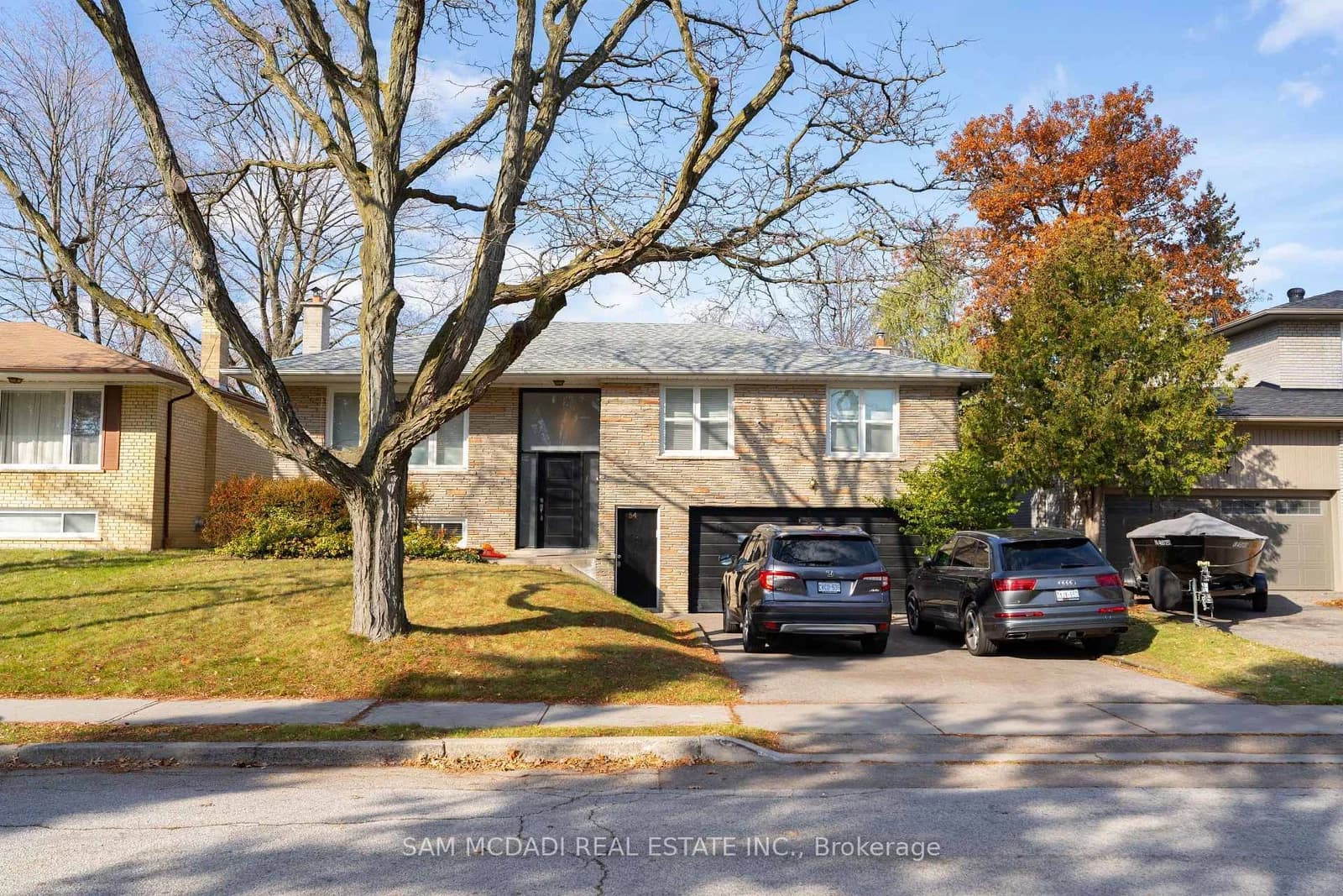 Photo of Bearbury Drive in Toronto · Markland Wood