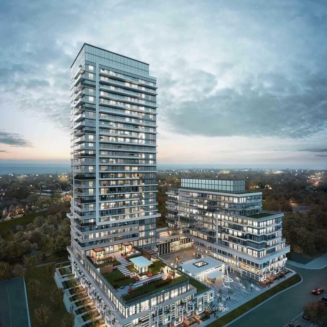 Photo of Manitoba Street in Toronto · Mimico
