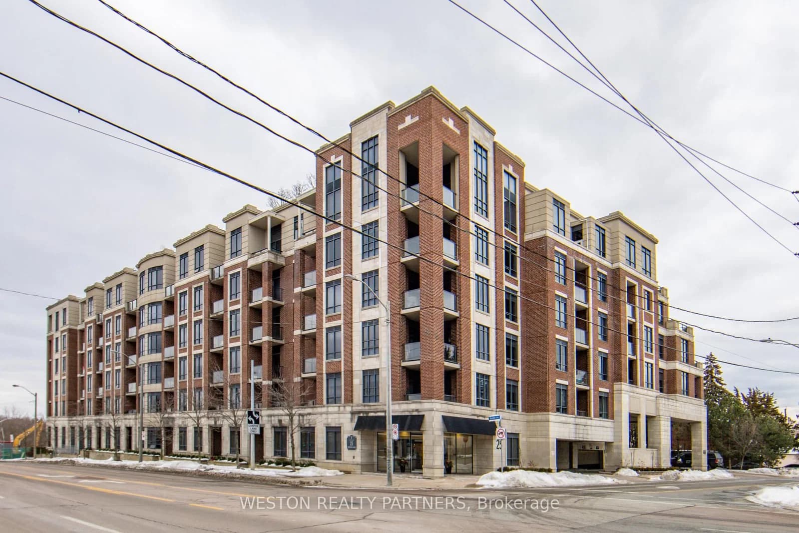 Photo of Earlington Avenue in Toronto · Kingsway South