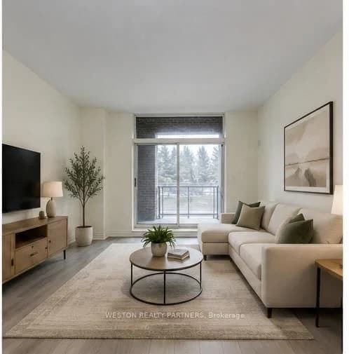 Earlington Avenue in Toronto · Kingsway South — photo 3