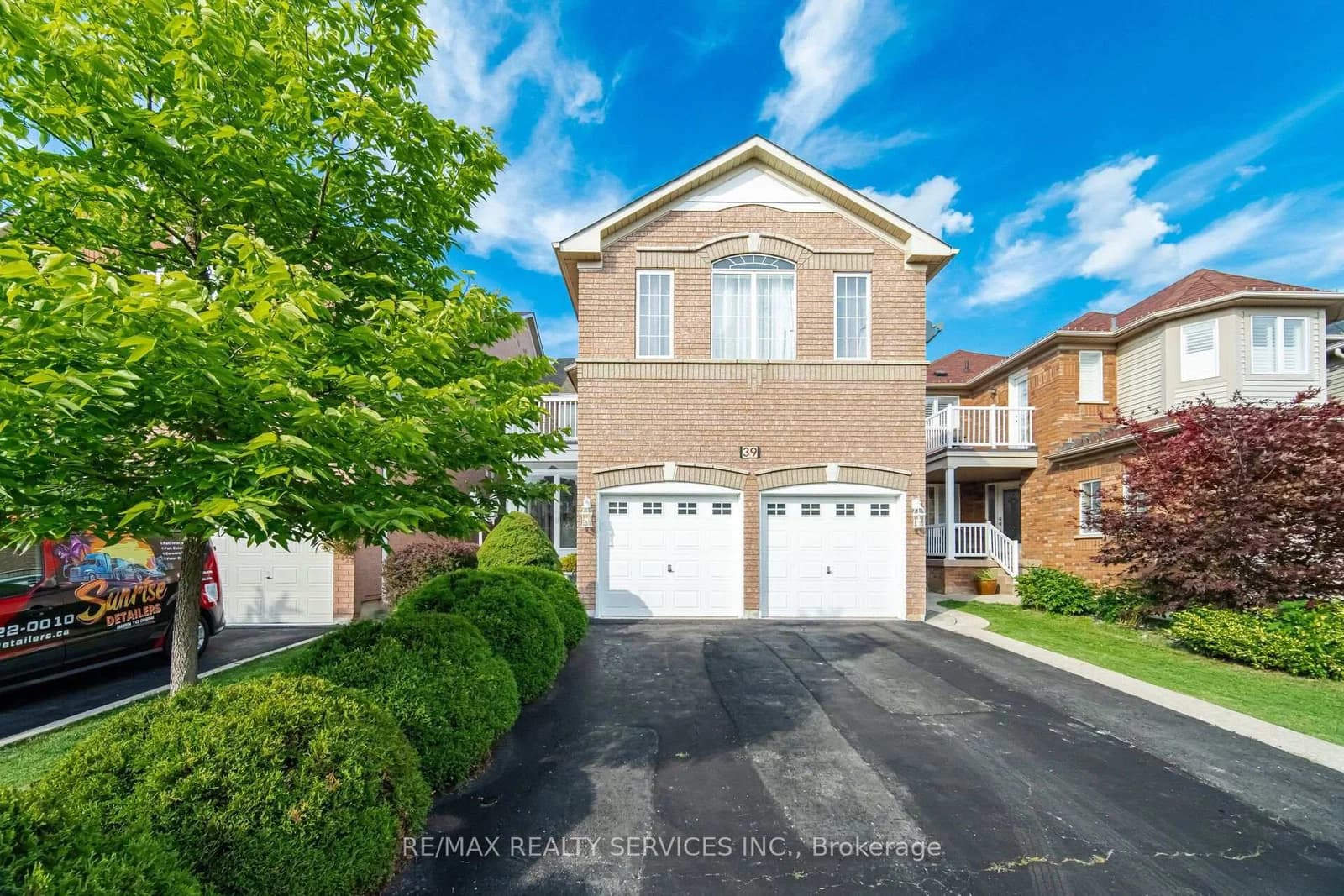 LEGEND Lane in Brampton · Fletcher's Creek Village — photo 2