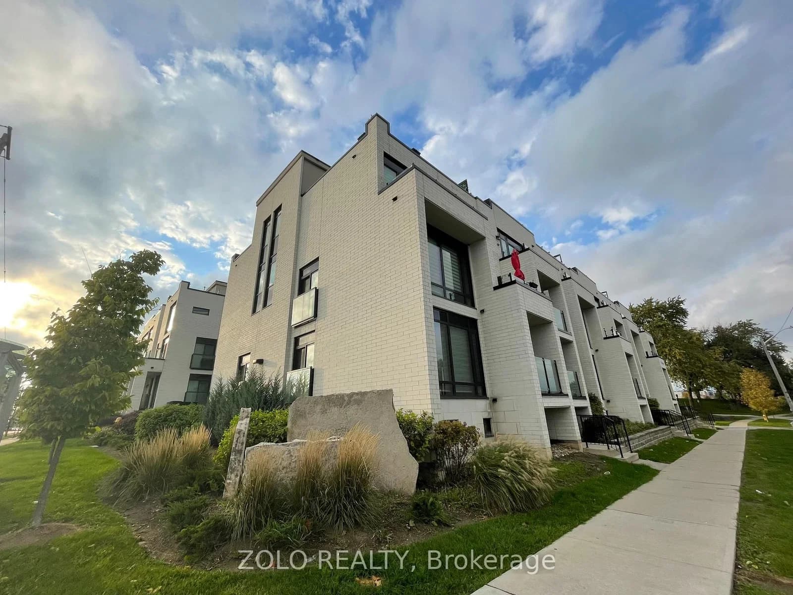 Photo of Widdicombe Hill Boulevard in Toronto · Willowridge-Martingrove-Richview