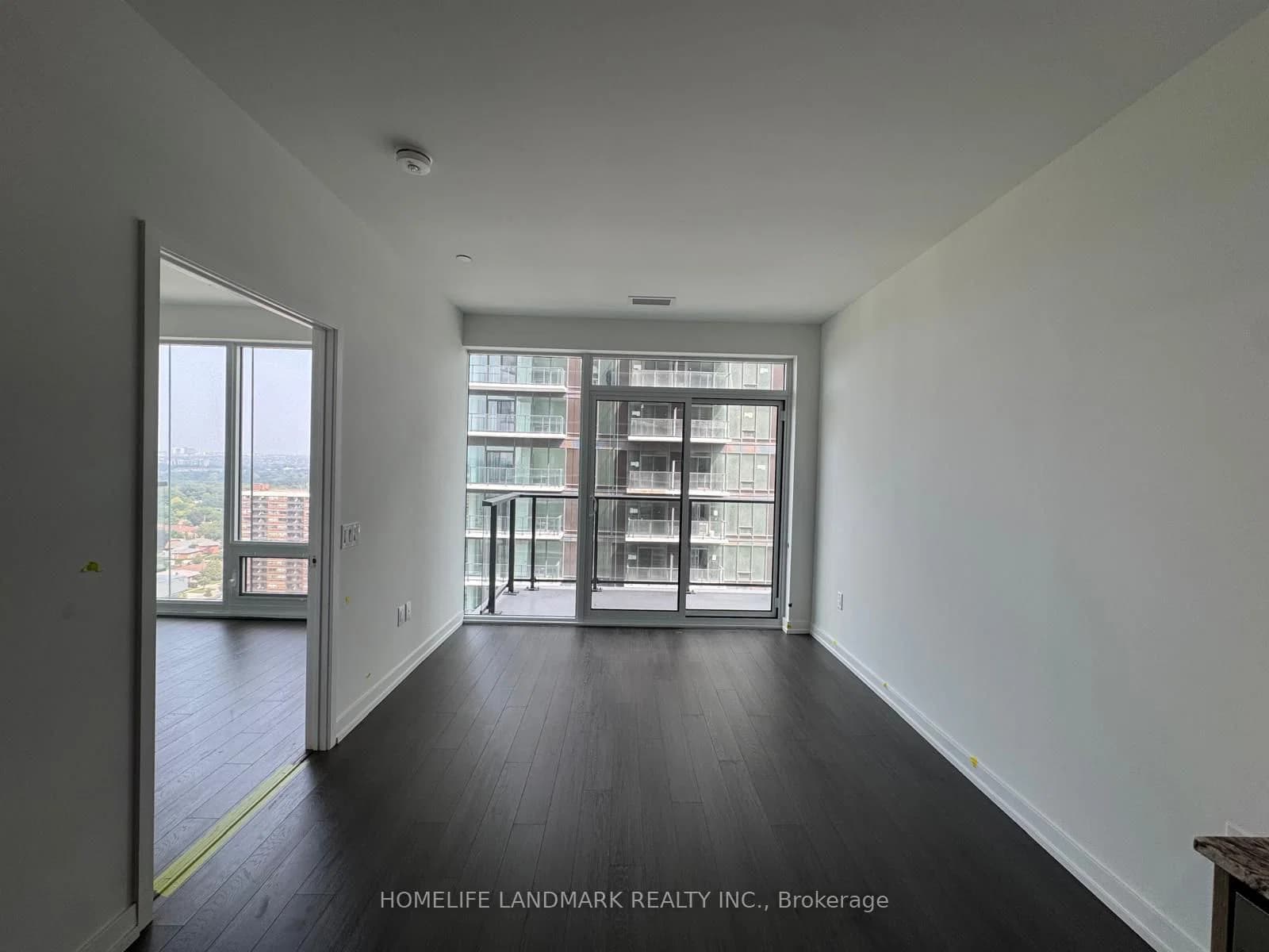 Eglinton Avenue in Toronto · Humber Heights — photo 2