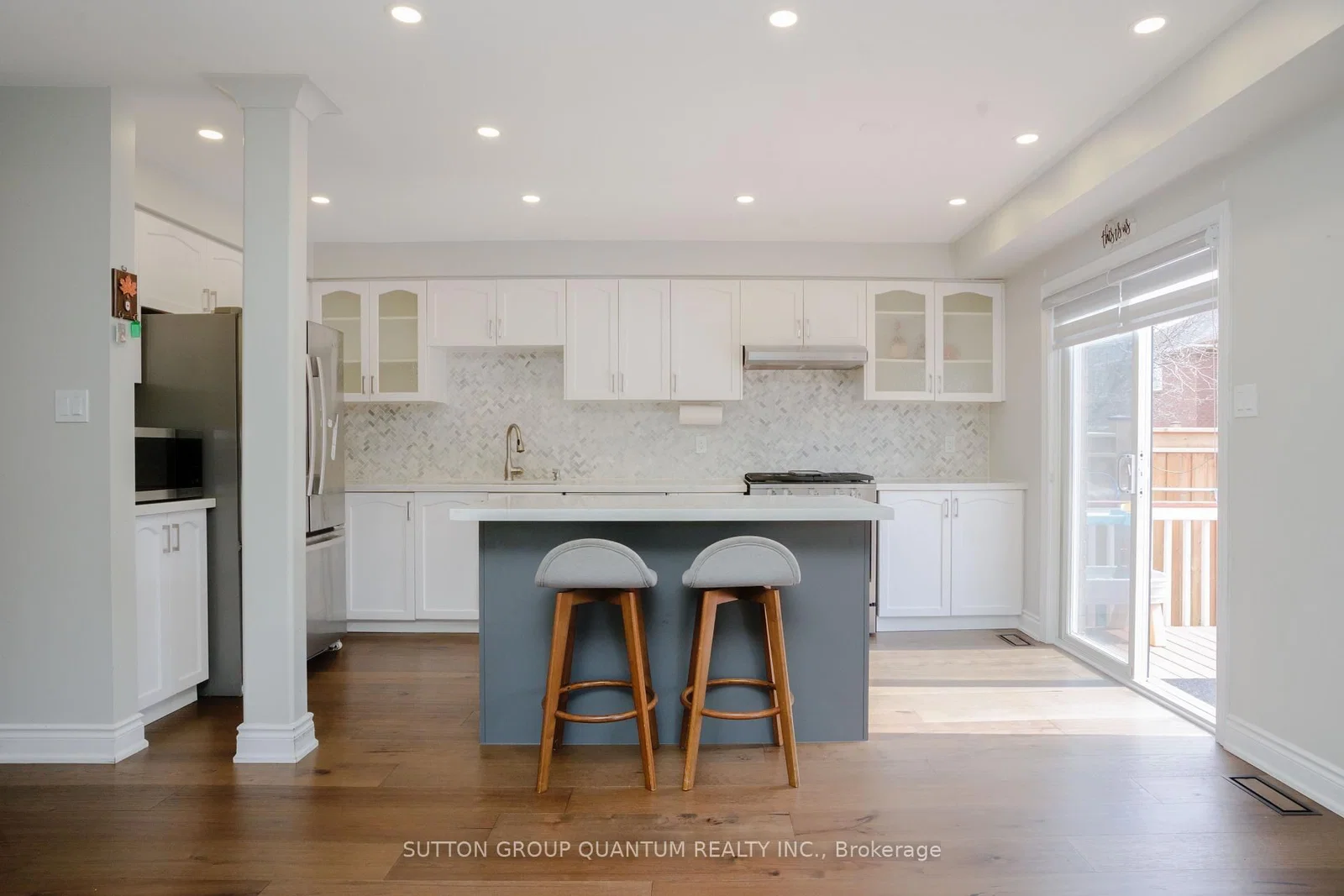 Stillmeadow Road in Oakville · Westmount — photo 2