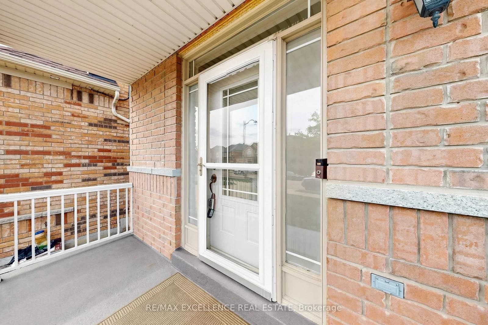 Lynngrove Way in Brampton · Bram East — photo 3