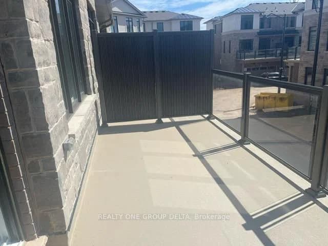 Postmaster Drive in Oakville · Westmount — photo 3