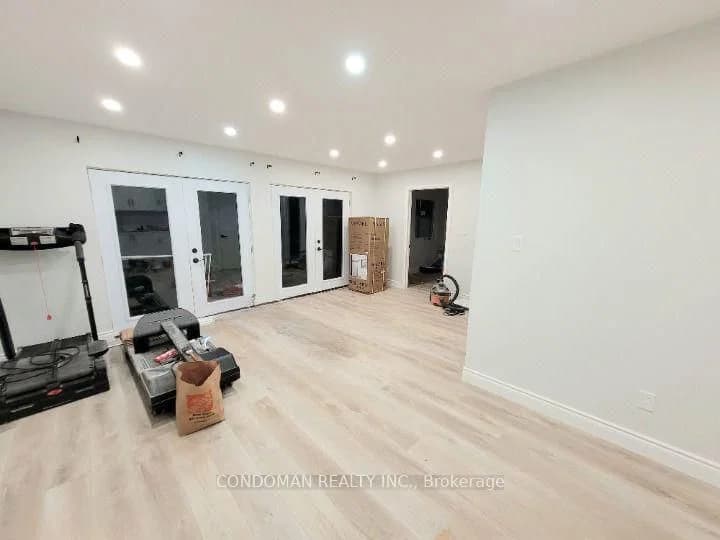 Fairfield Avenue in Toronto · Long Branch — photo 3
