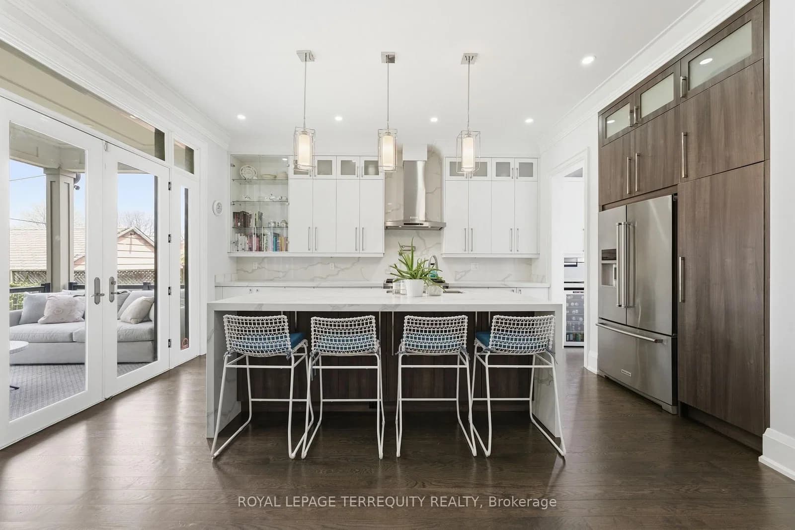 Edgecroft Road in Toronto · Stonegate-Queensway — photo 2
