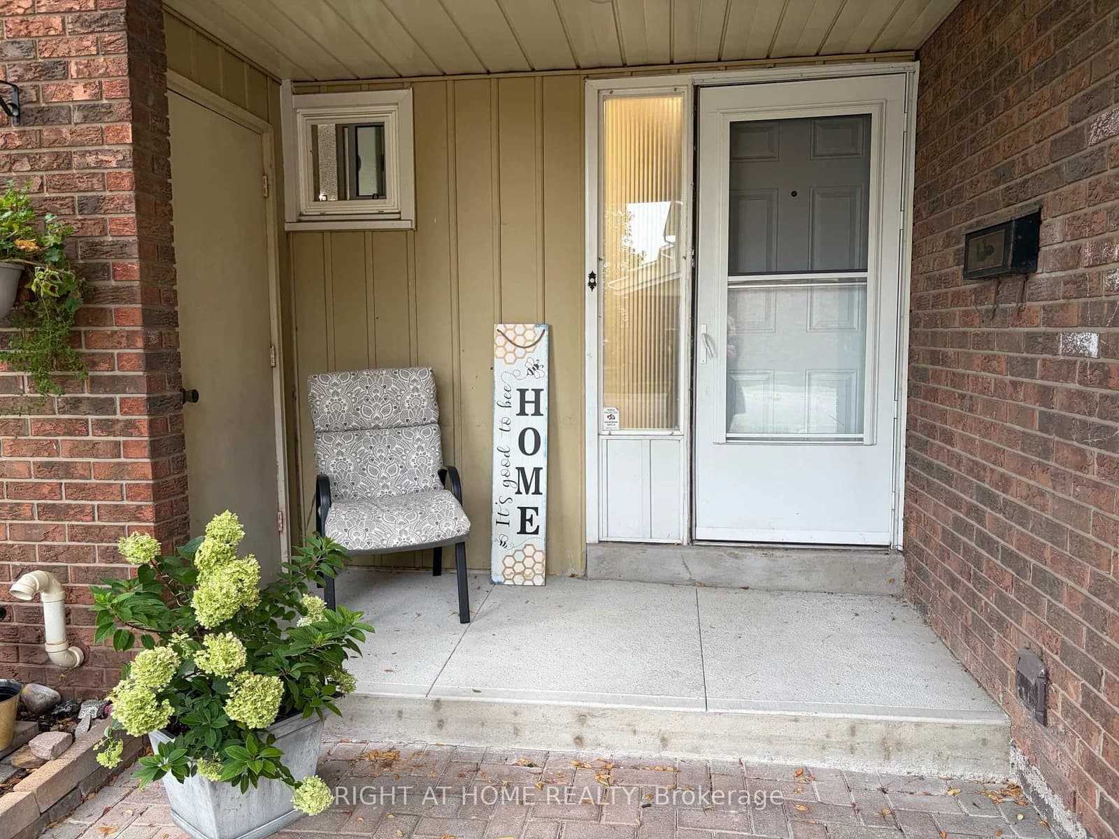 Pinedale Avenue in Burlington · Appleby — photo 2
