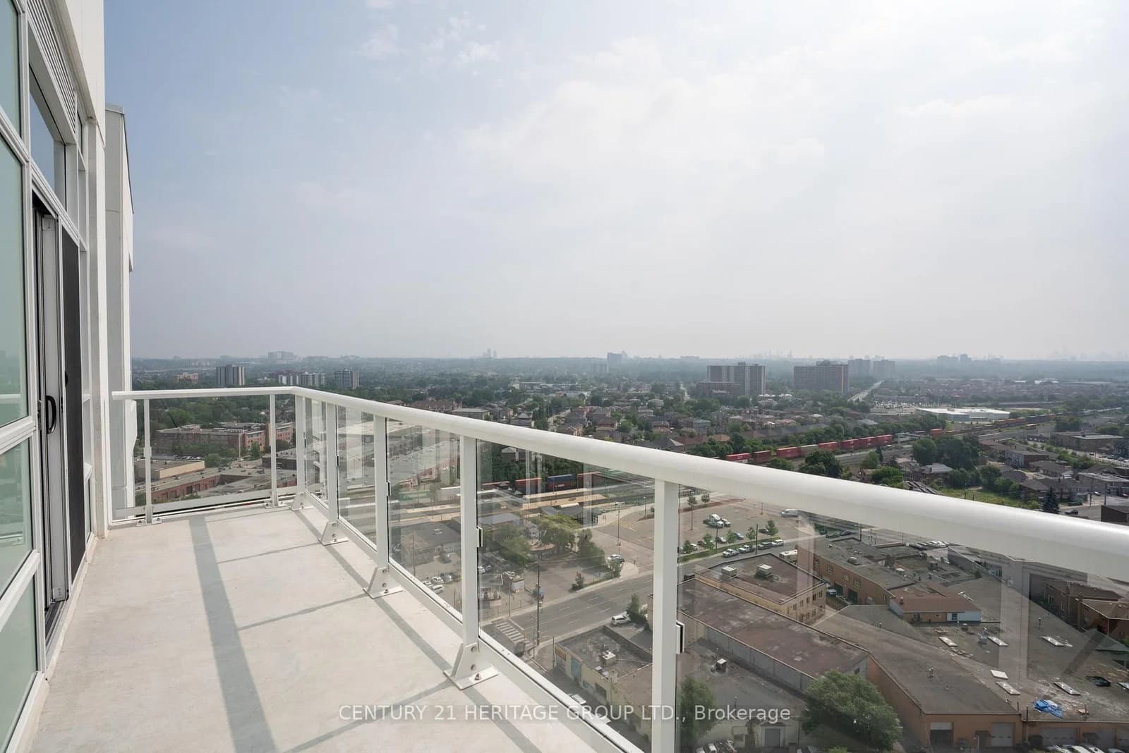 Wilby Crescent in Toronto · Weston — photo 2
