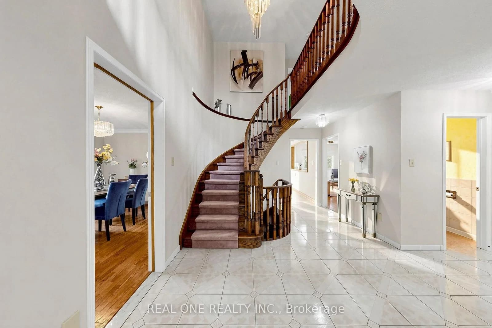 Pimlico Court in Mississauga · Central Erin Mills — photo 2