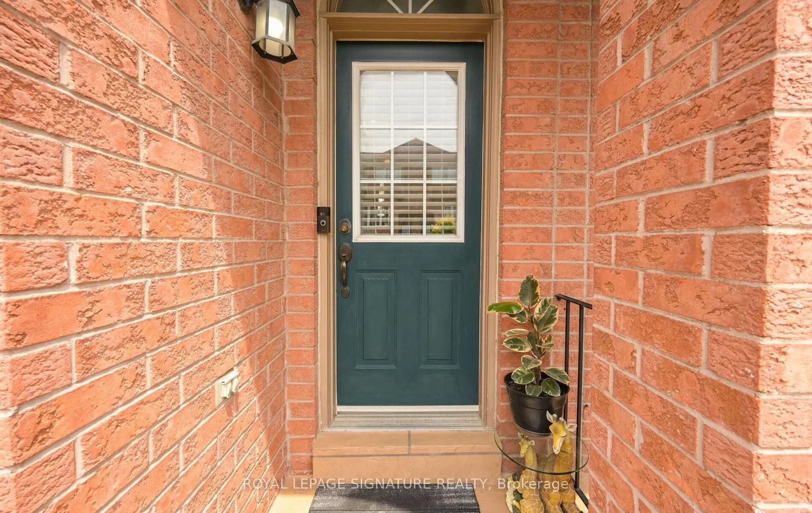 Cedarglen Gate in Mississauga · Erindale — photo 3