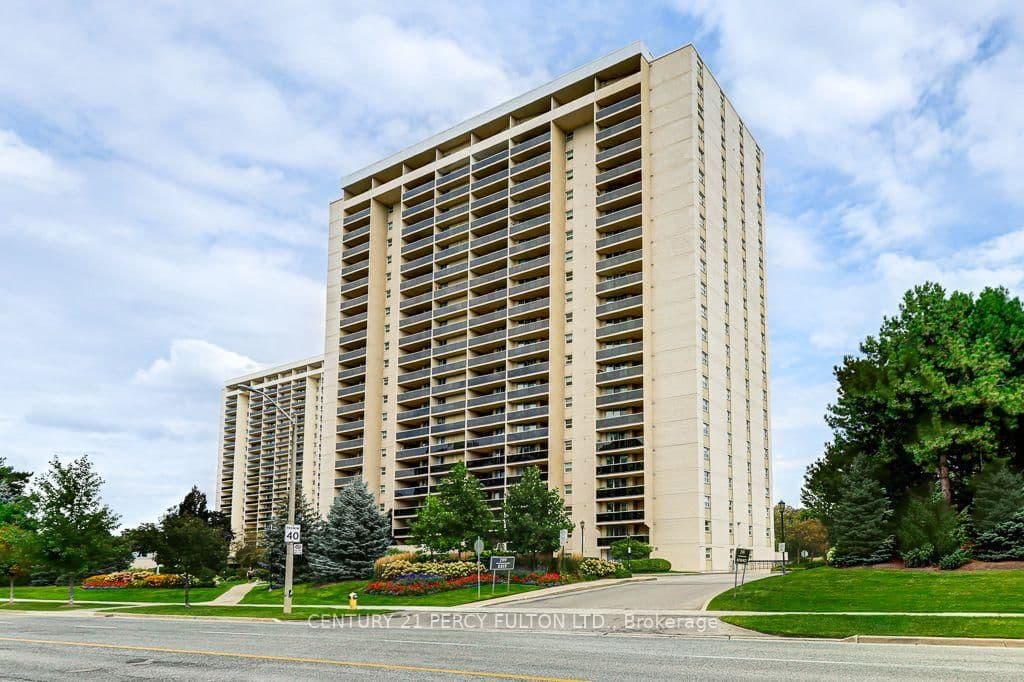Photo of Mill Road in Toronto · Markland Wood