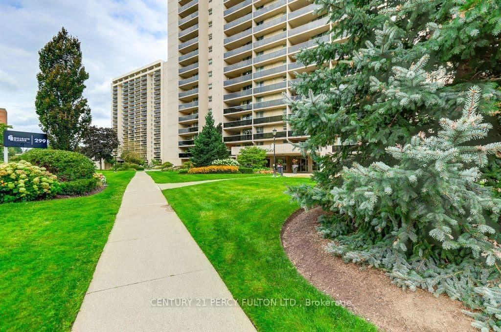 Mill Road in Toronto · Markland Wood — photo 2