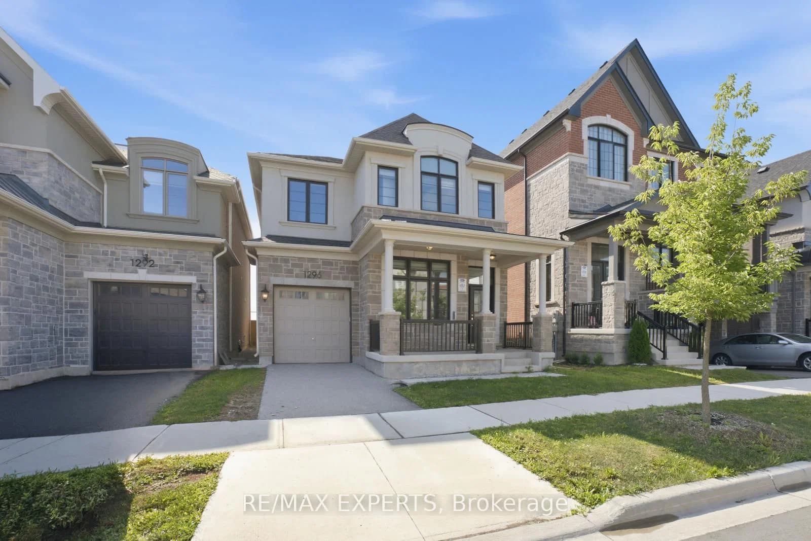 Photo of Aymond Crescent in Oakville · Joshua Meadows