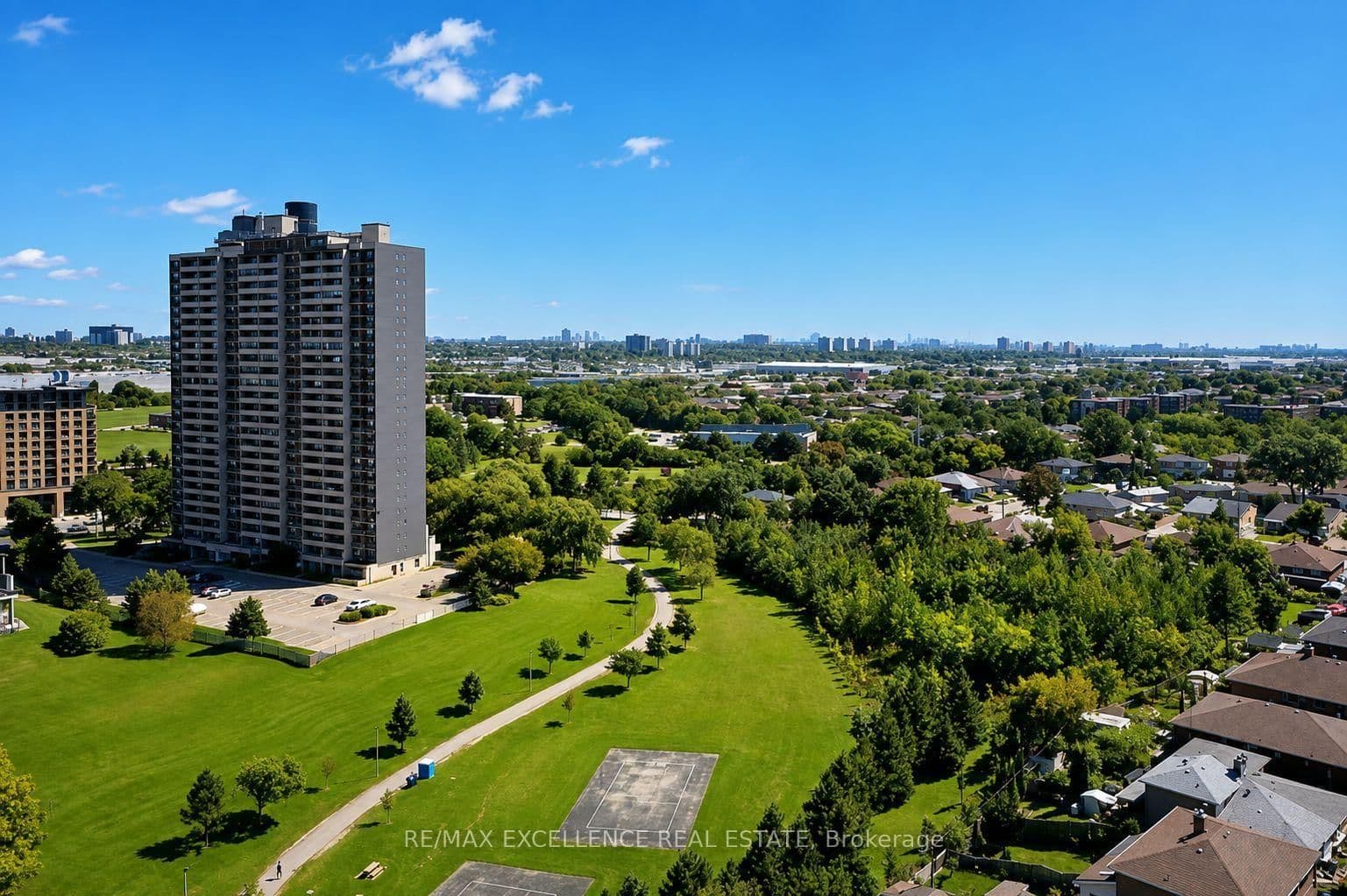 Weston Road in Toronto · Humbermede — photo 2