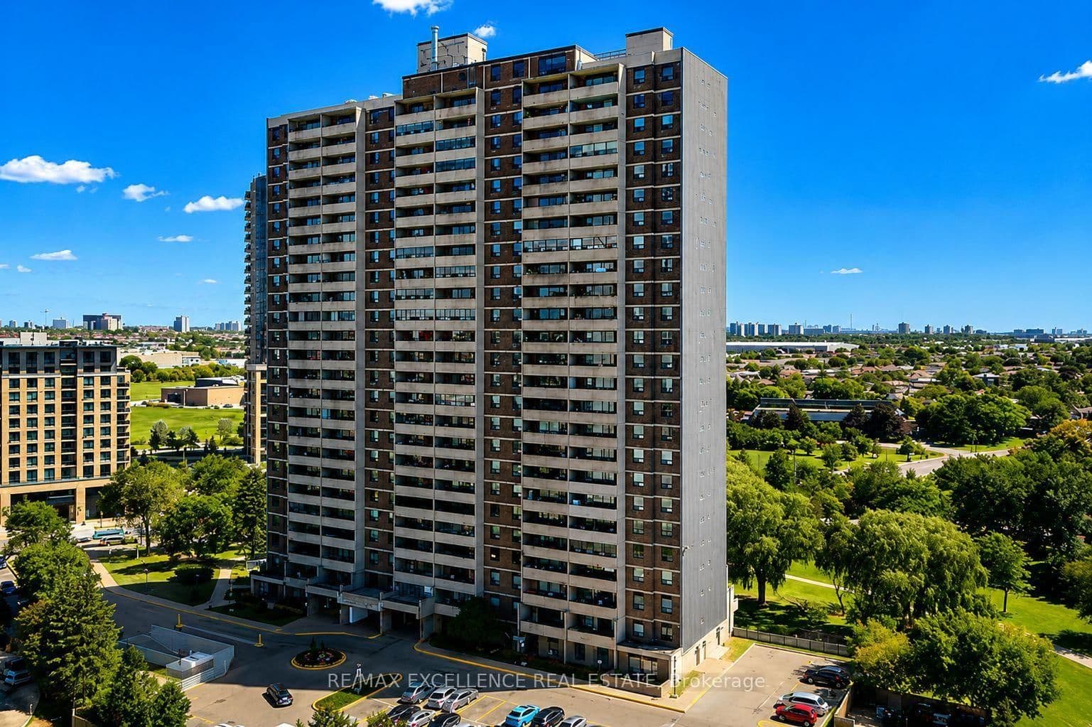 Weston Road in Toronto · Humbermede — photo 3