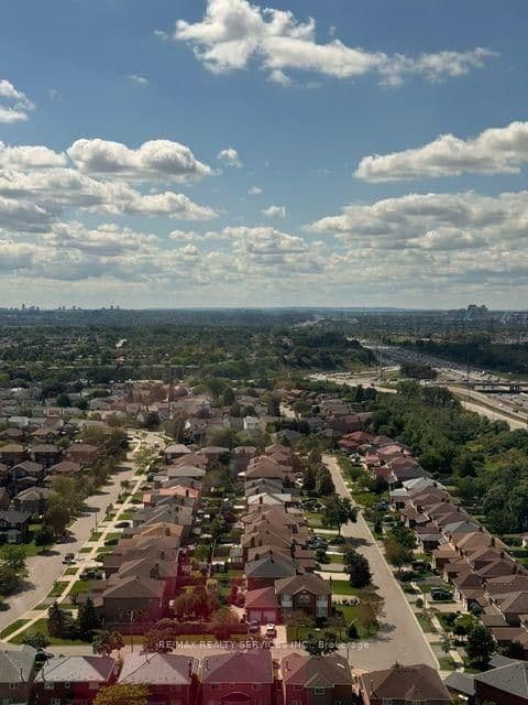 Photo of Rathburn Road in Mississauga · City Centre