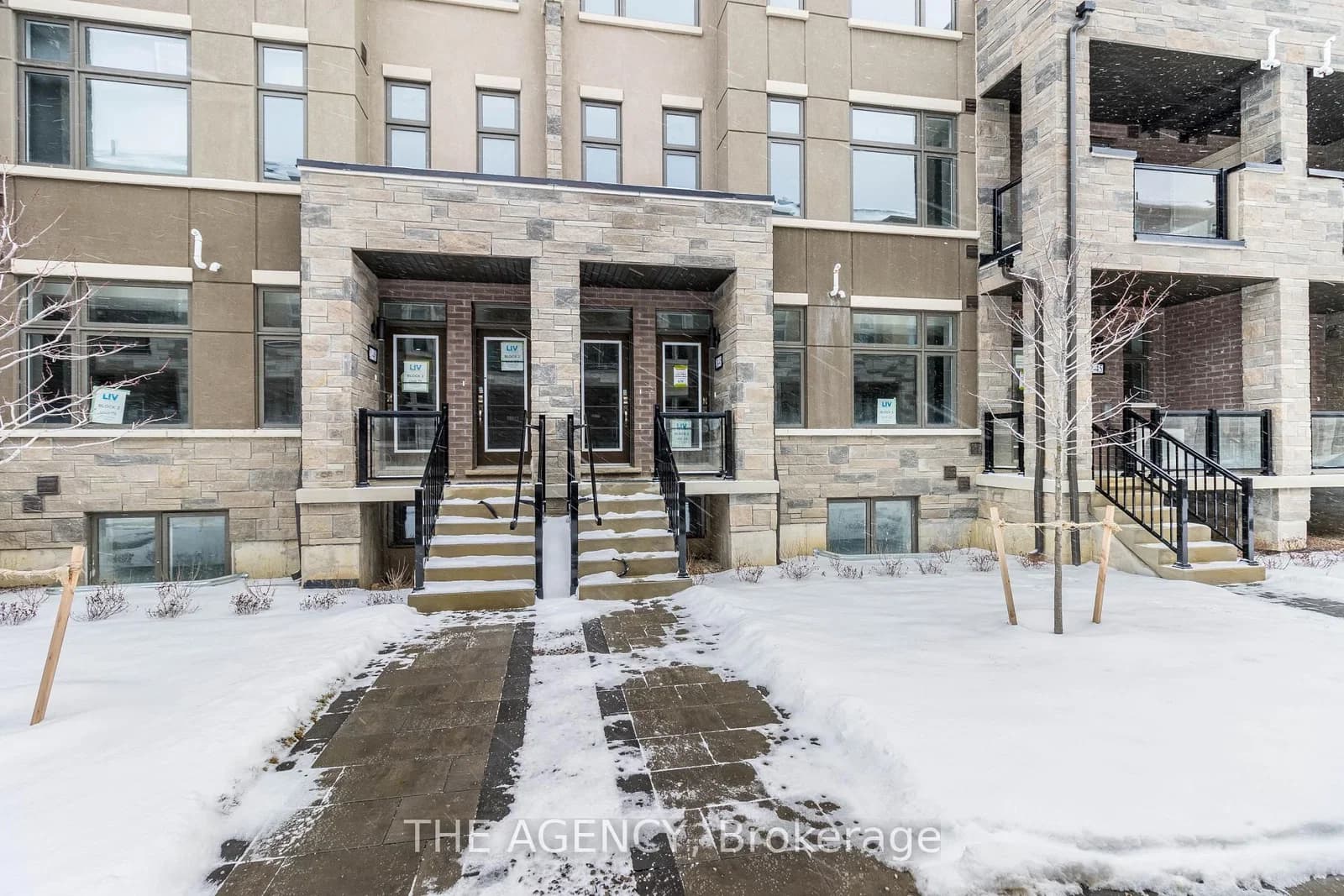 Fieldridge Crescent in Brampton · Sandringham-Wellington North — photo 2
