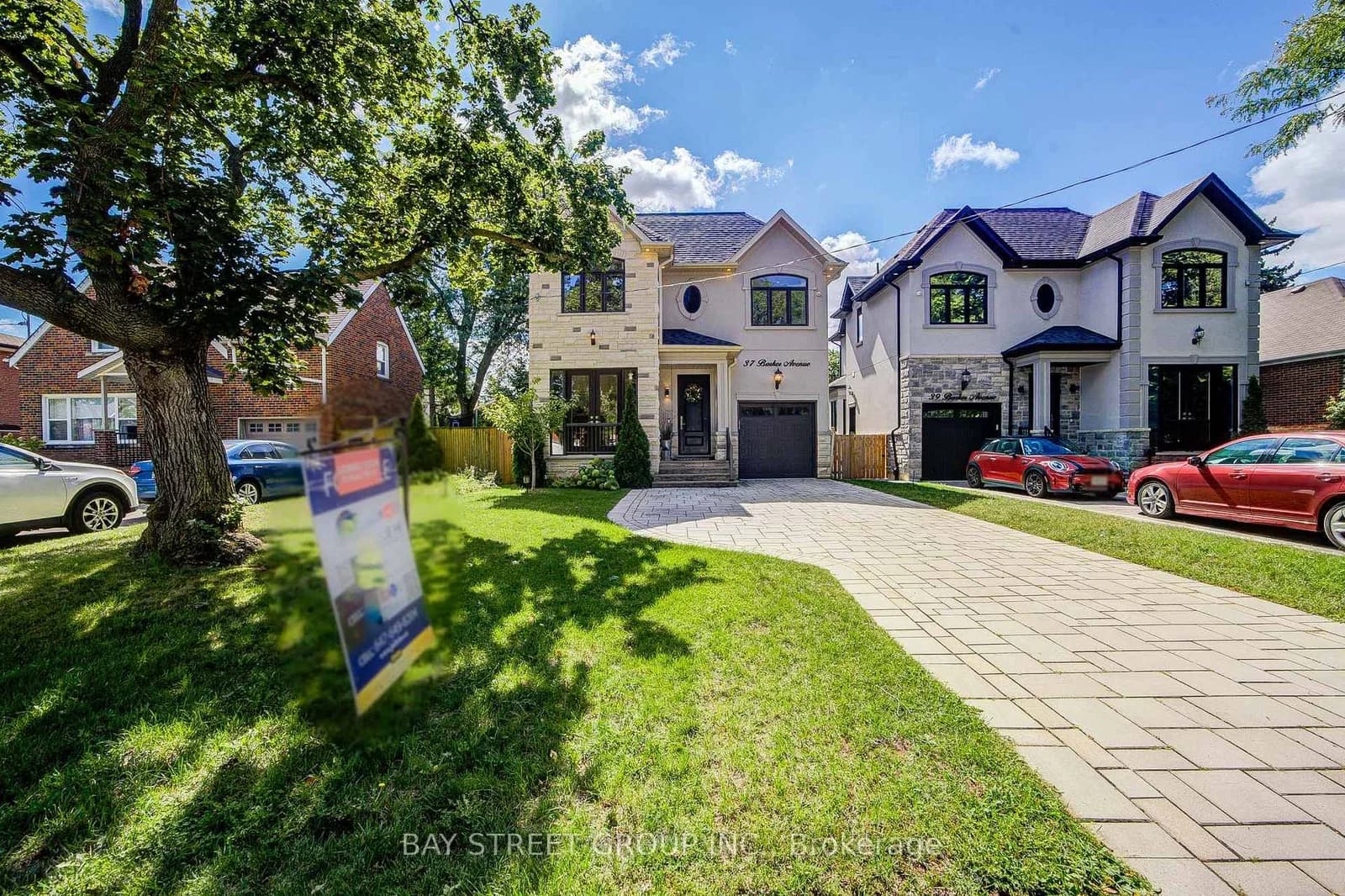 Barker Avenue in Toronto · Thistletown-Beaumonde Heights — photo 2