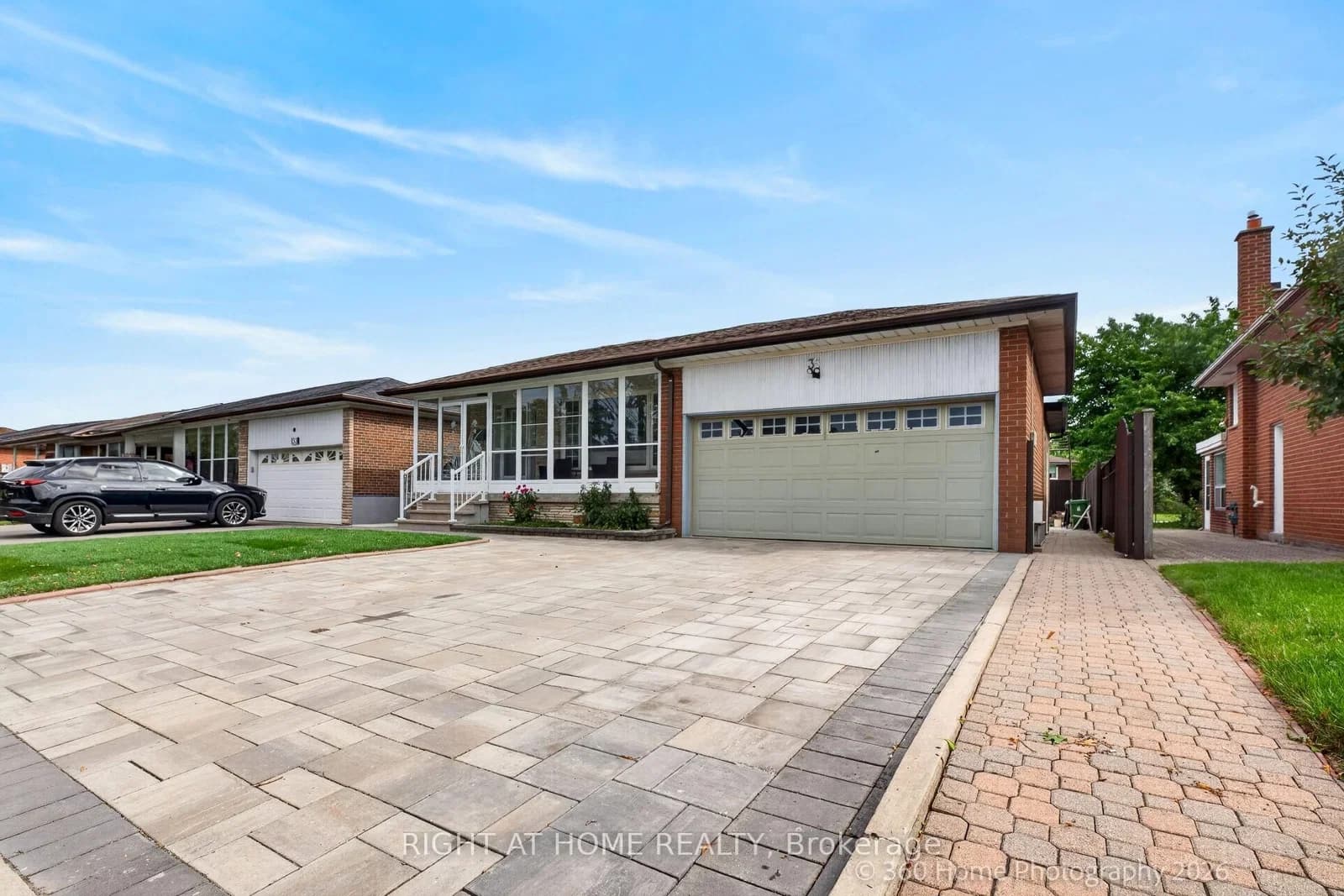 Wheelwright Crescent in Toronto · Black Creek — photo 2