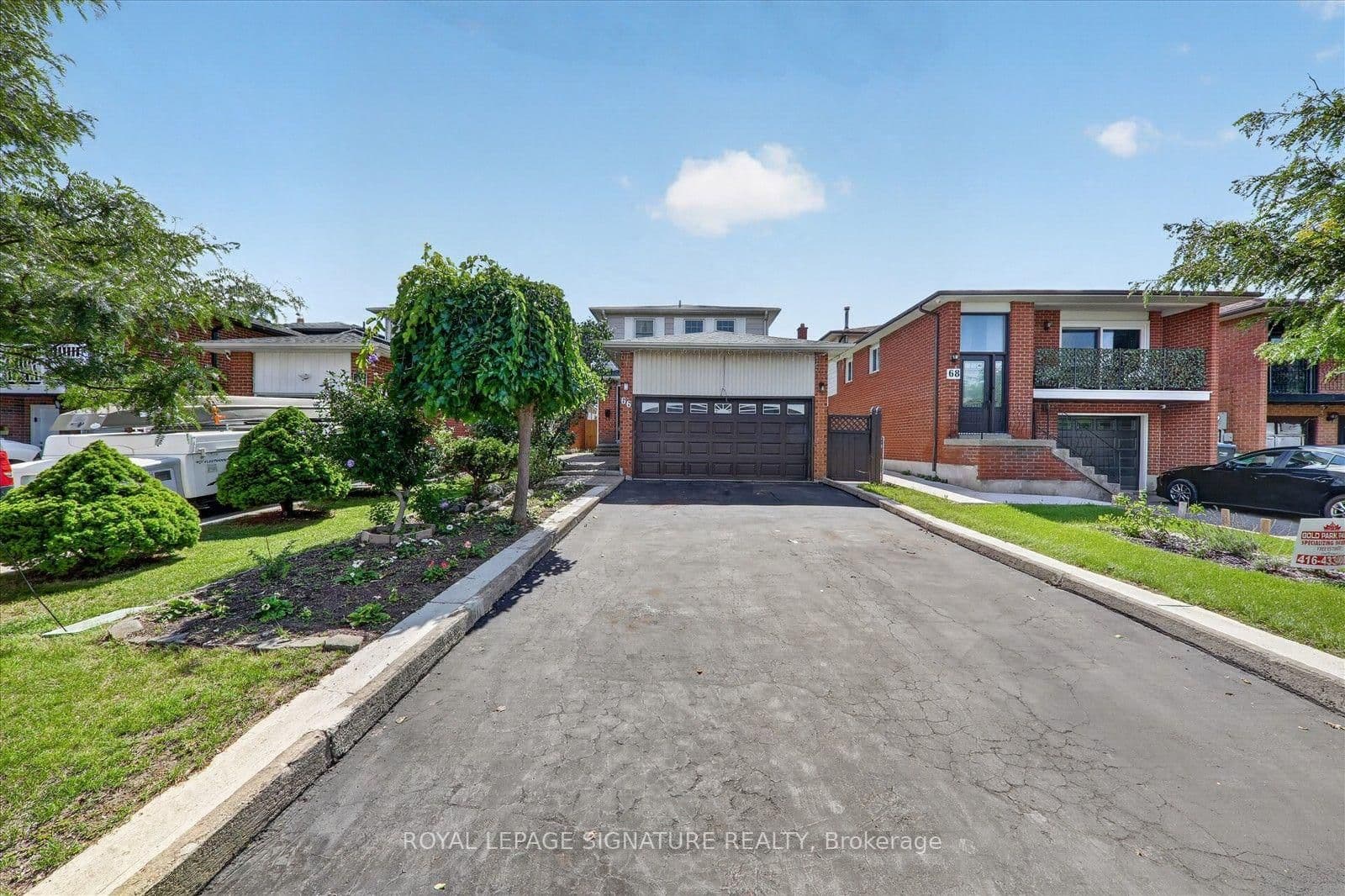 Martindale Crescent in Brampton · Brampton West — photo 2