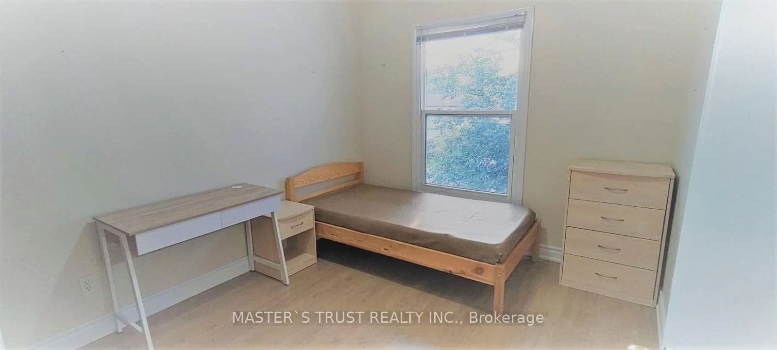 Photo of Orsett Street 2 in Oakville · College Park