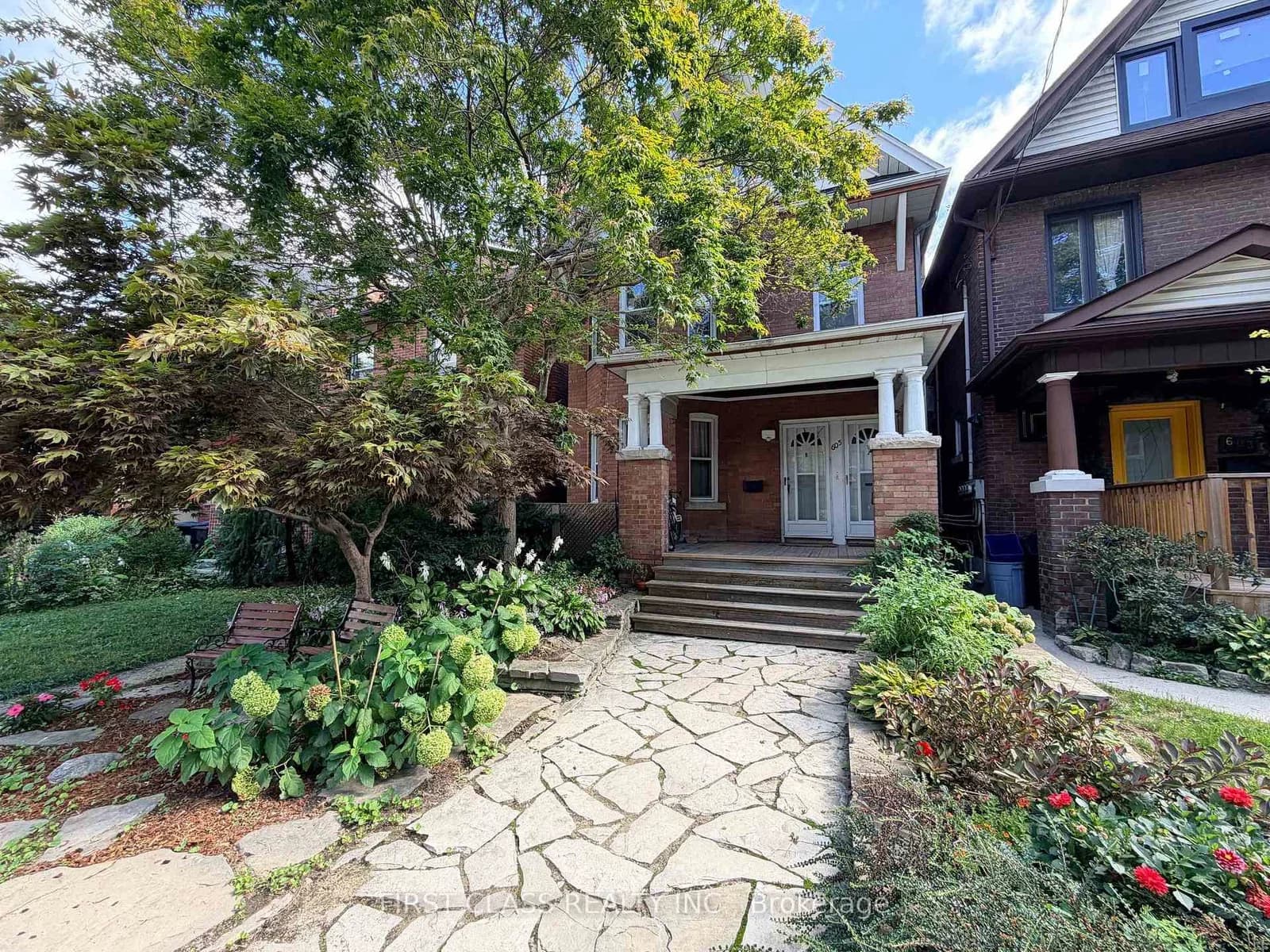 Photo of Indian Road in Toronto · High Park North
