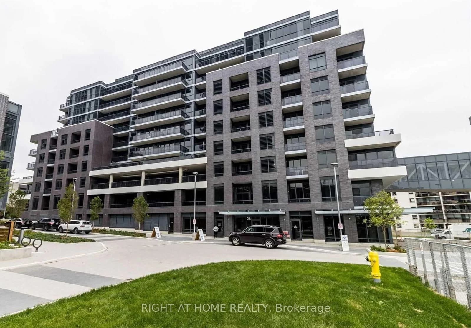 Photo of Gibbs Road in Toronto · Islington-City Centre West