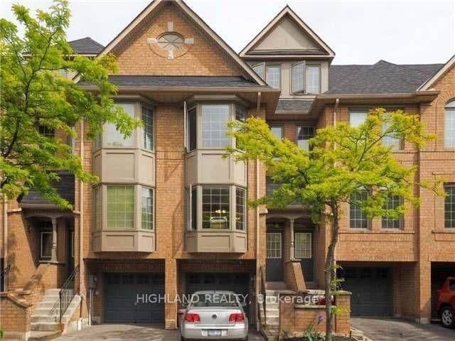 Photo of Arena Road in Mississauga · Applewood