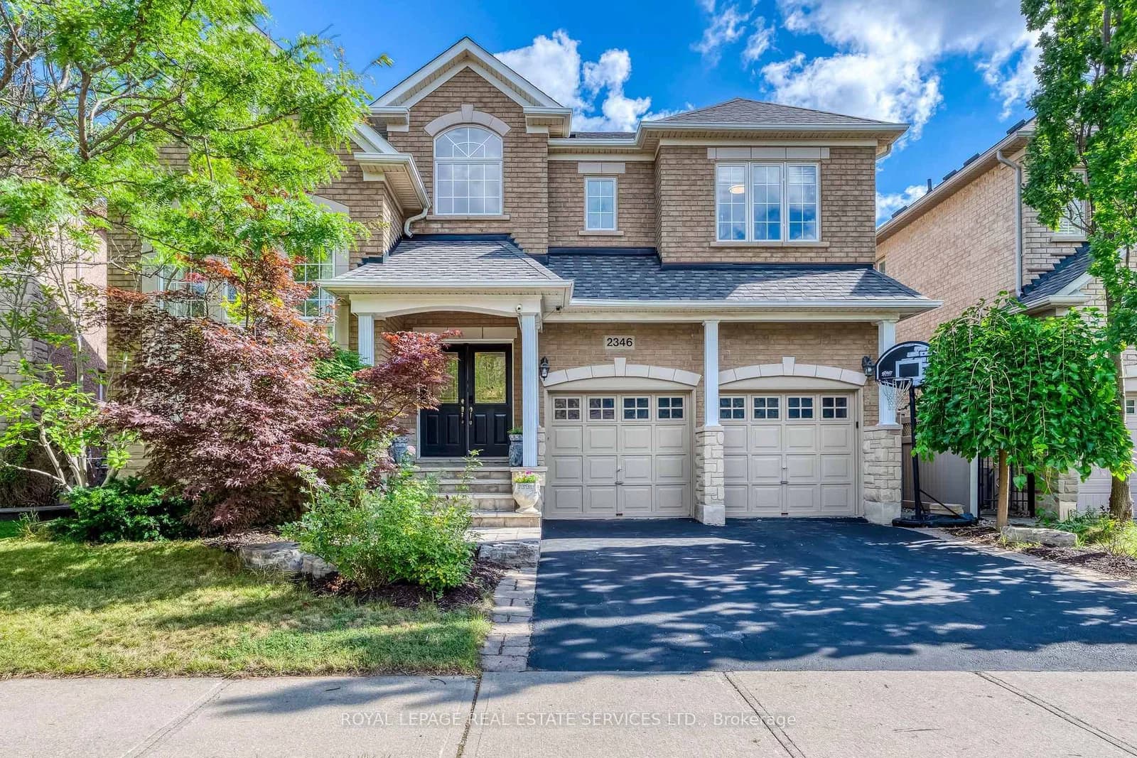 Photo of Salcome Drive in Oakville · Joshua Creek