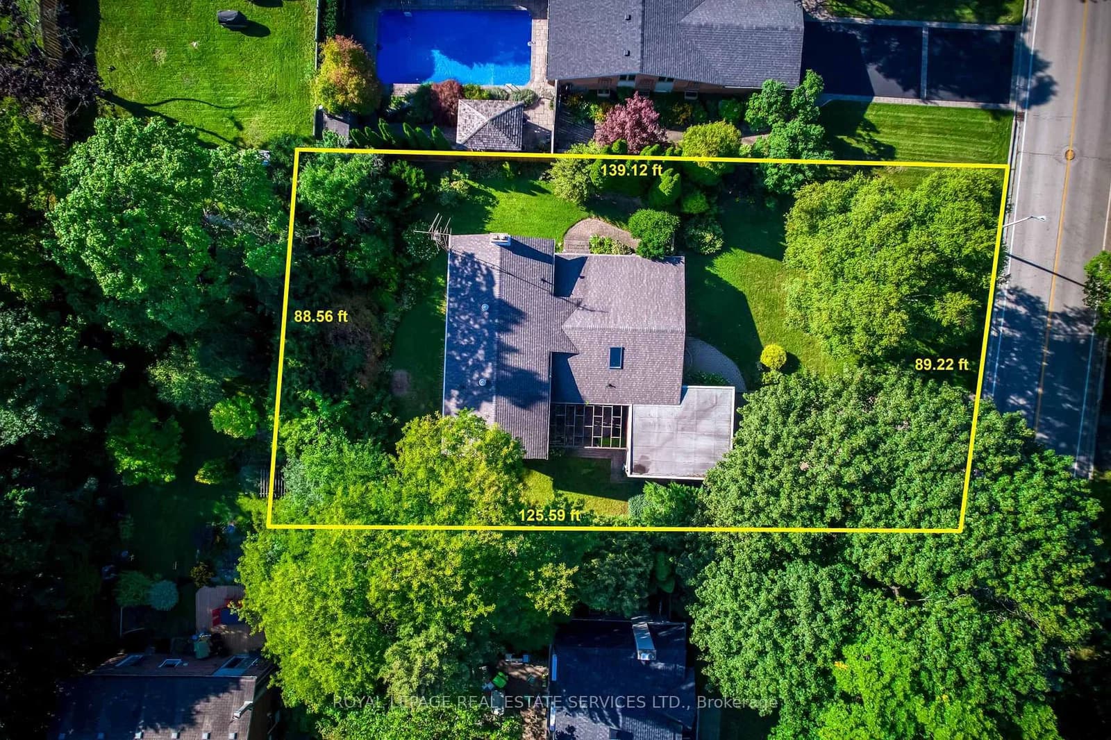Photo of Solingate Drive in Oakville · Bronte