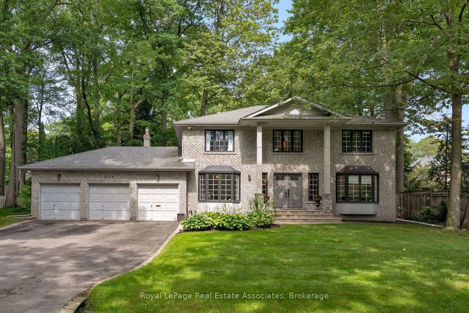 Photo of Birchwood Heights Drive in Mississauga · Mineola