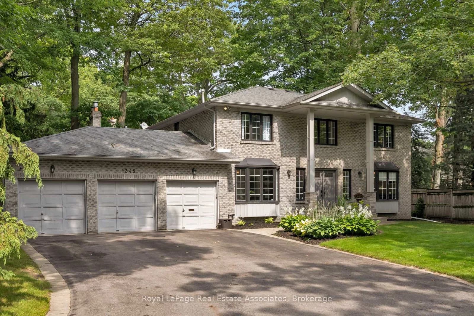 Birchwood Heights Drive in Mississauga · Mineola — photo 2