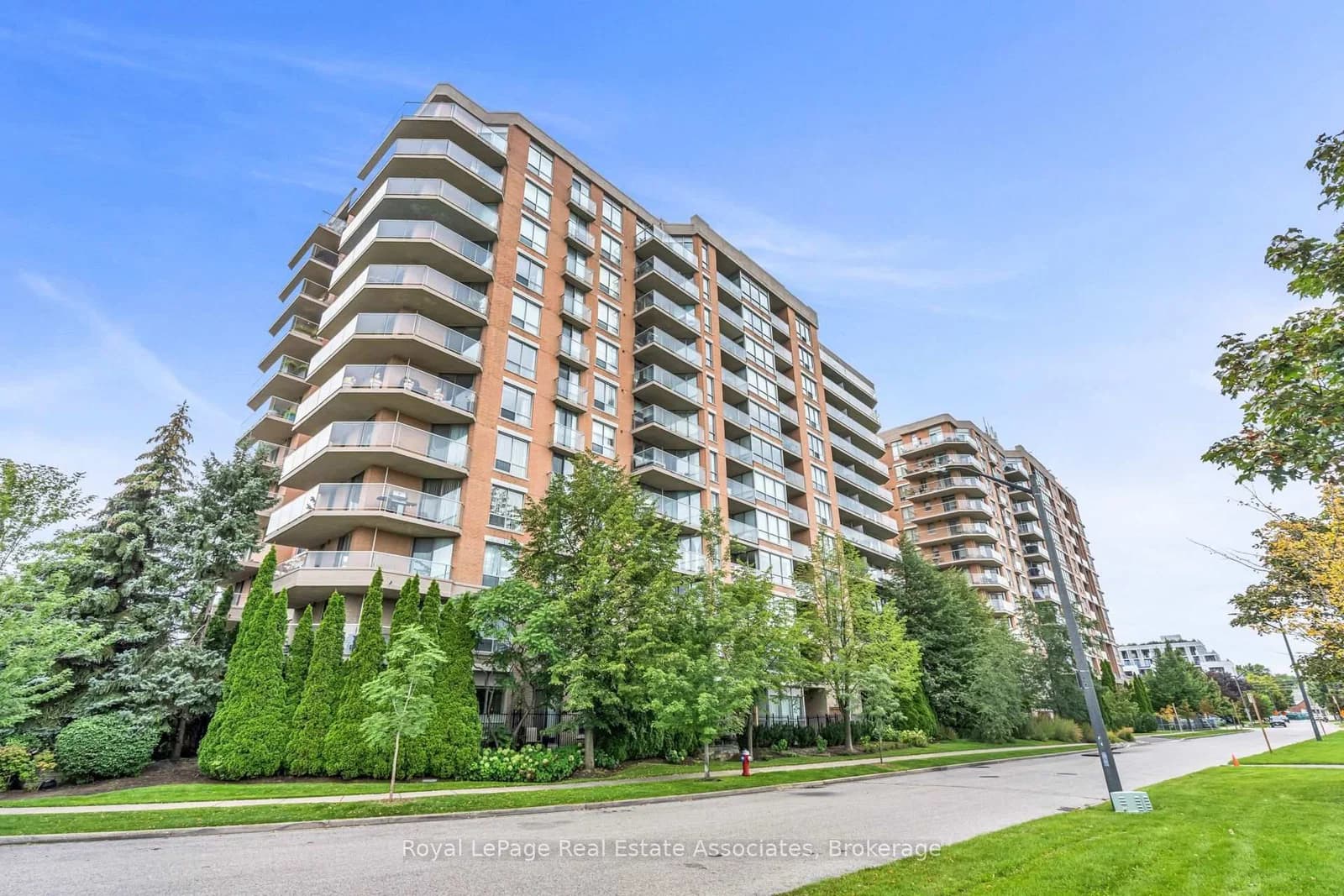 Photo of Parkwest Place in Mississauga · Lakeview