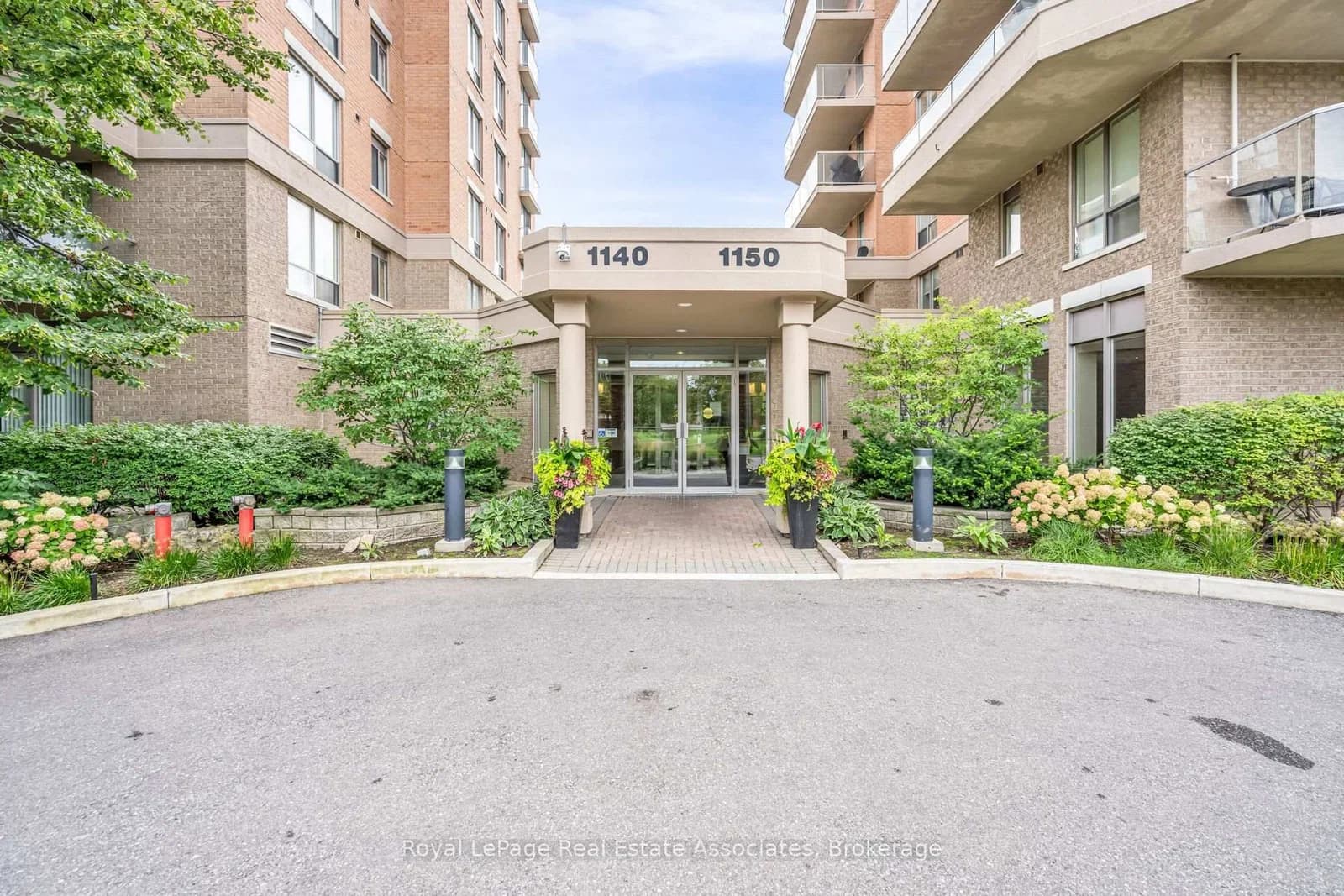 Parkwest Place in Mississauga · Lakeview — photo 2