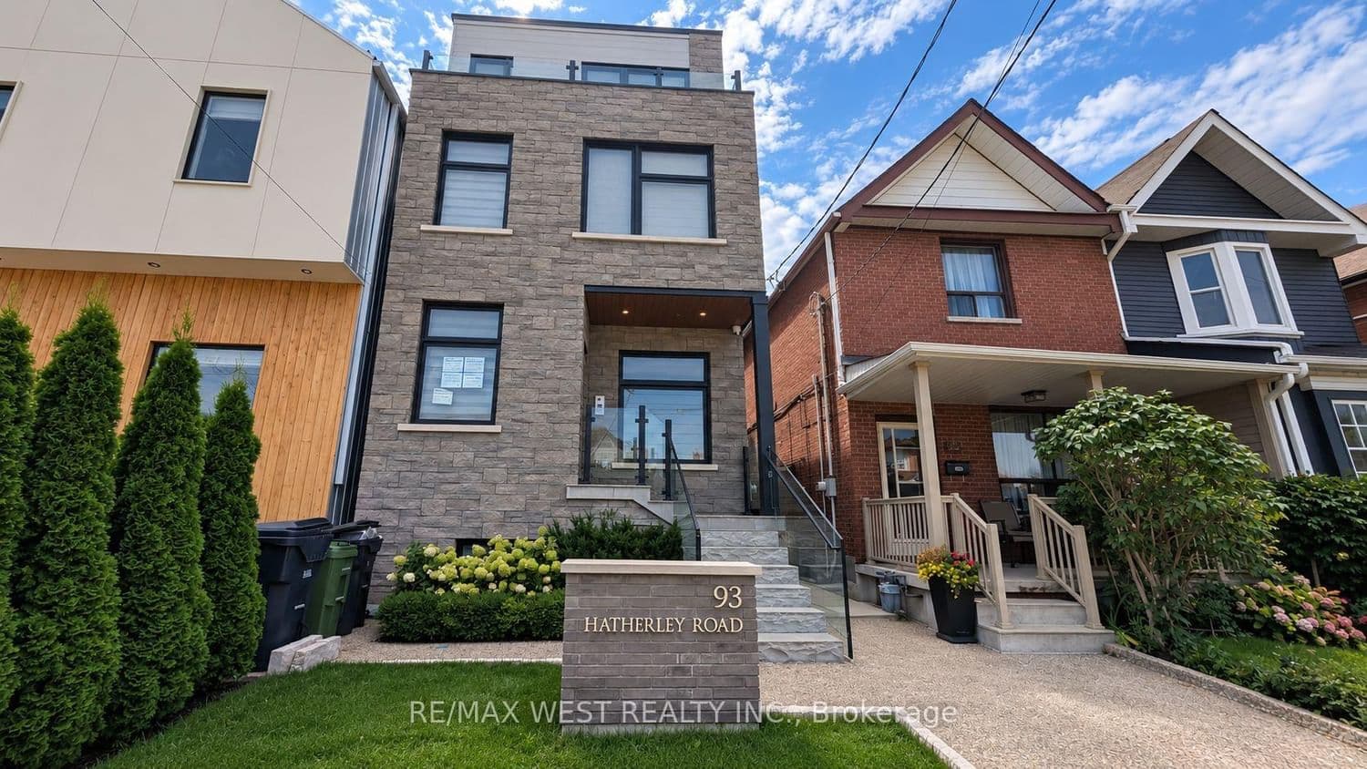 Hatherley Road Floor in Toronto · Caledonia-Fairbank — photo 2
