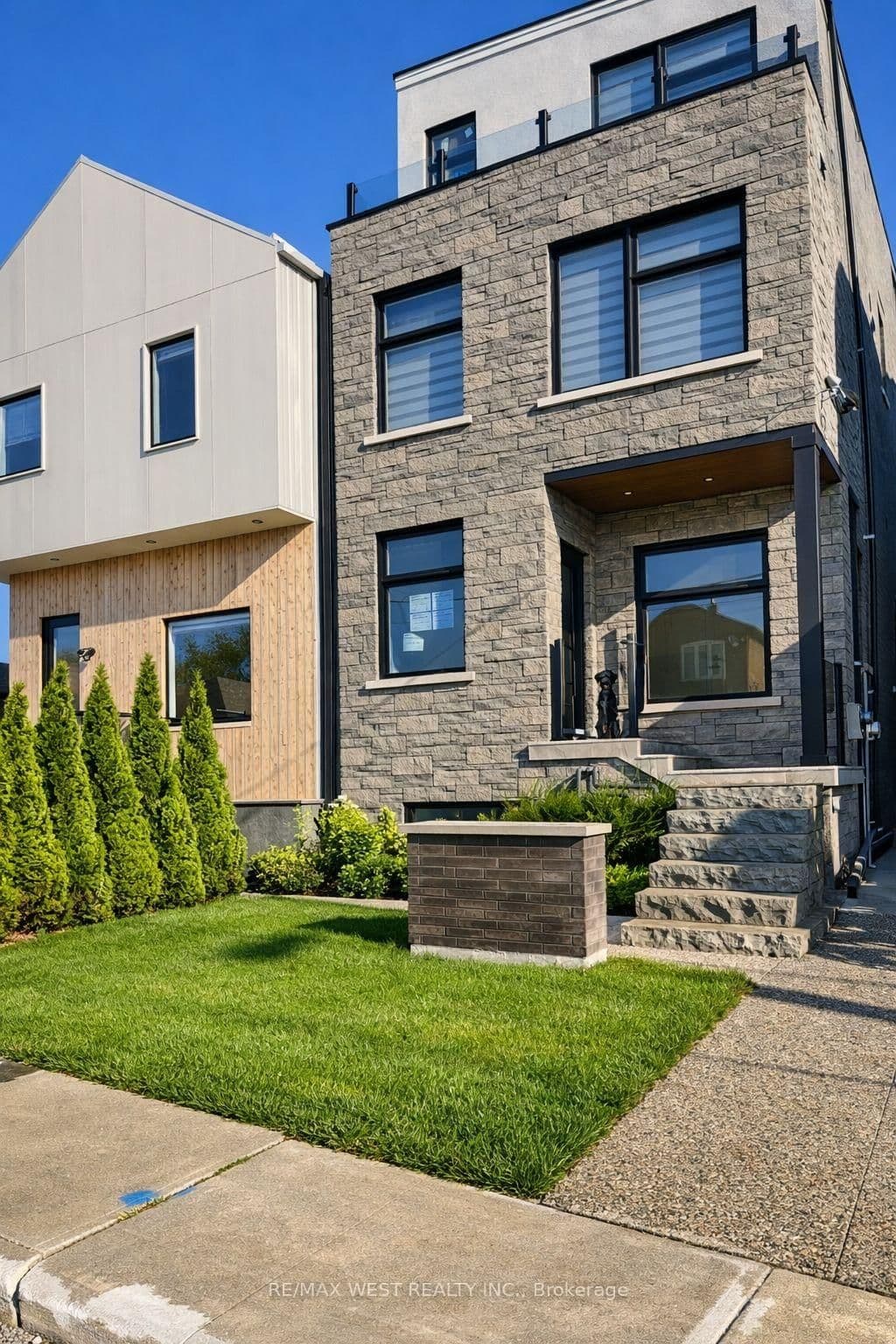 Hatherley Road Floor in Toronto · Caledonia-Fairbank — photo 3