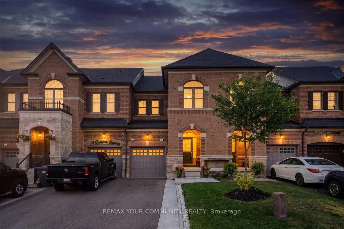 Photo of Cuddles Court in Caledon · Bolton East