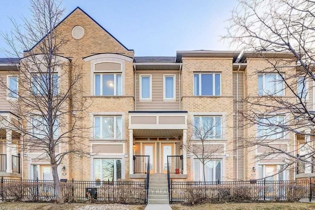 Photo of Fairwood Circle in Brampton · Sandringham-Wellington