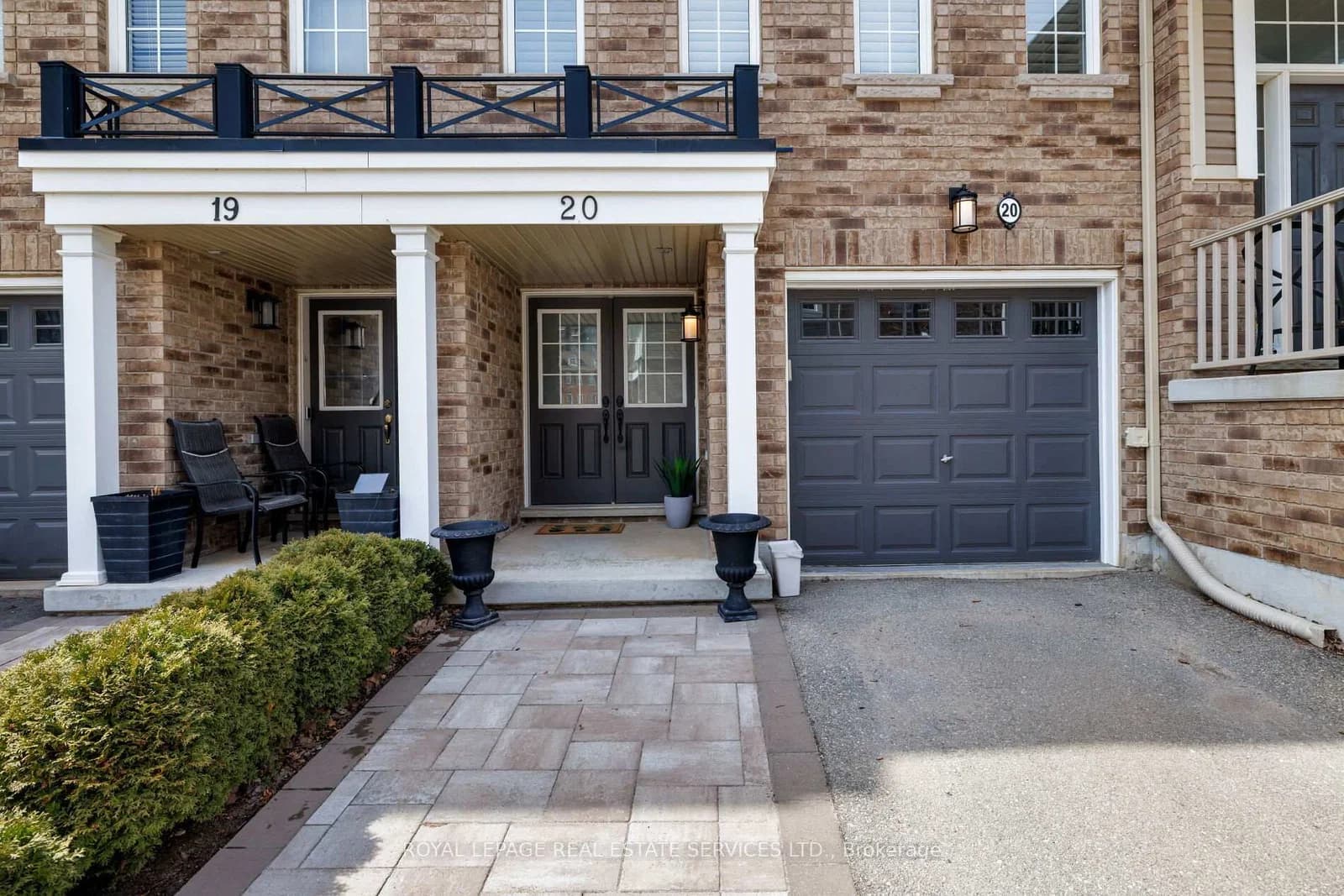 Thomas Alton Boulevard in Burlington · Alton — photo 3