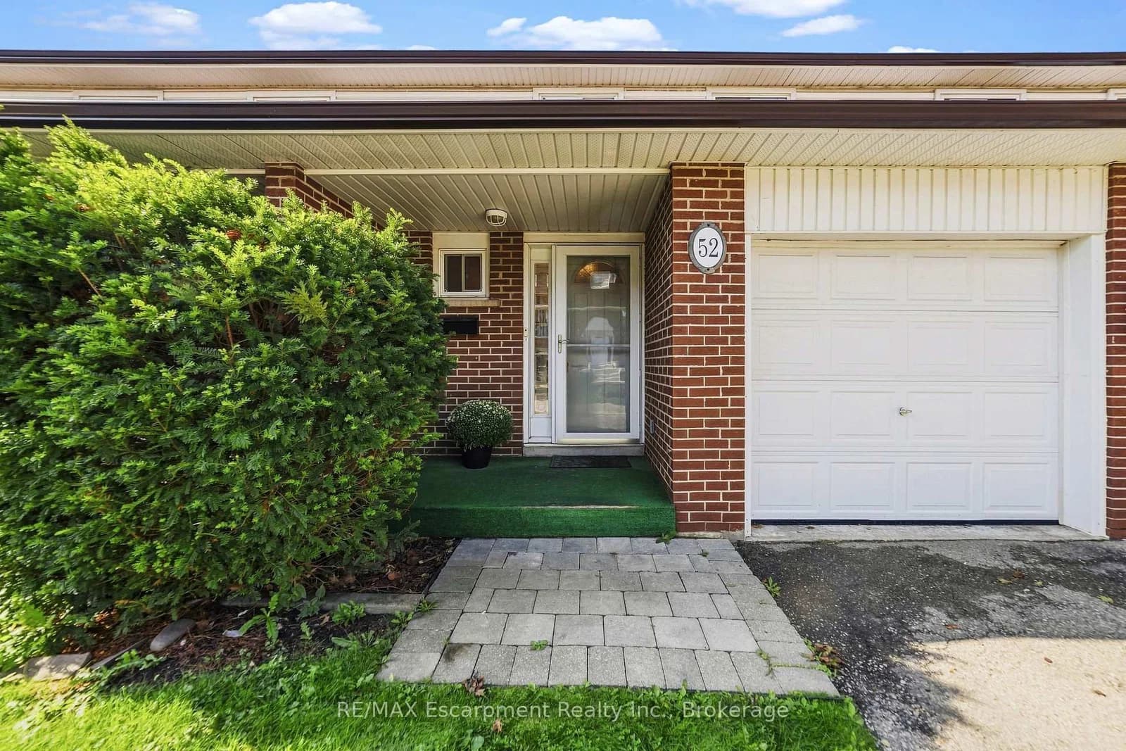 Bromsgrove Road in Mississauga · Clarkson — photo 3