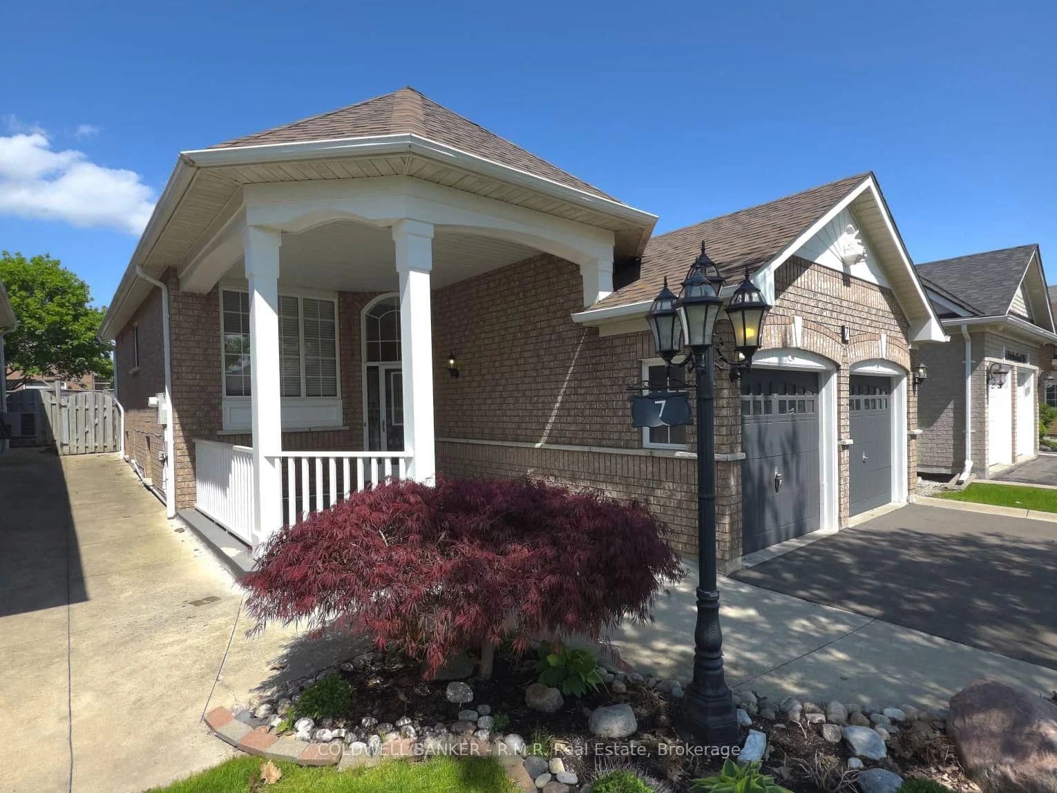 Fletchers Creek Boulevard in Brampton · Fletcher's Creek Village — photo 2