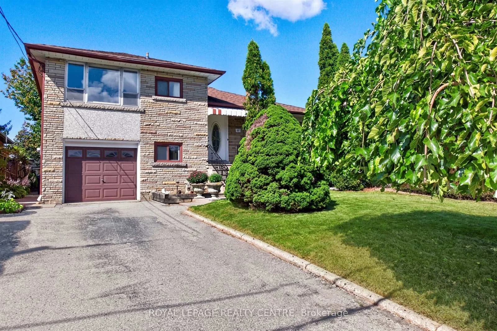 Photo of Euphrasia Drive in Toronto · Yorkdale-Glen Park