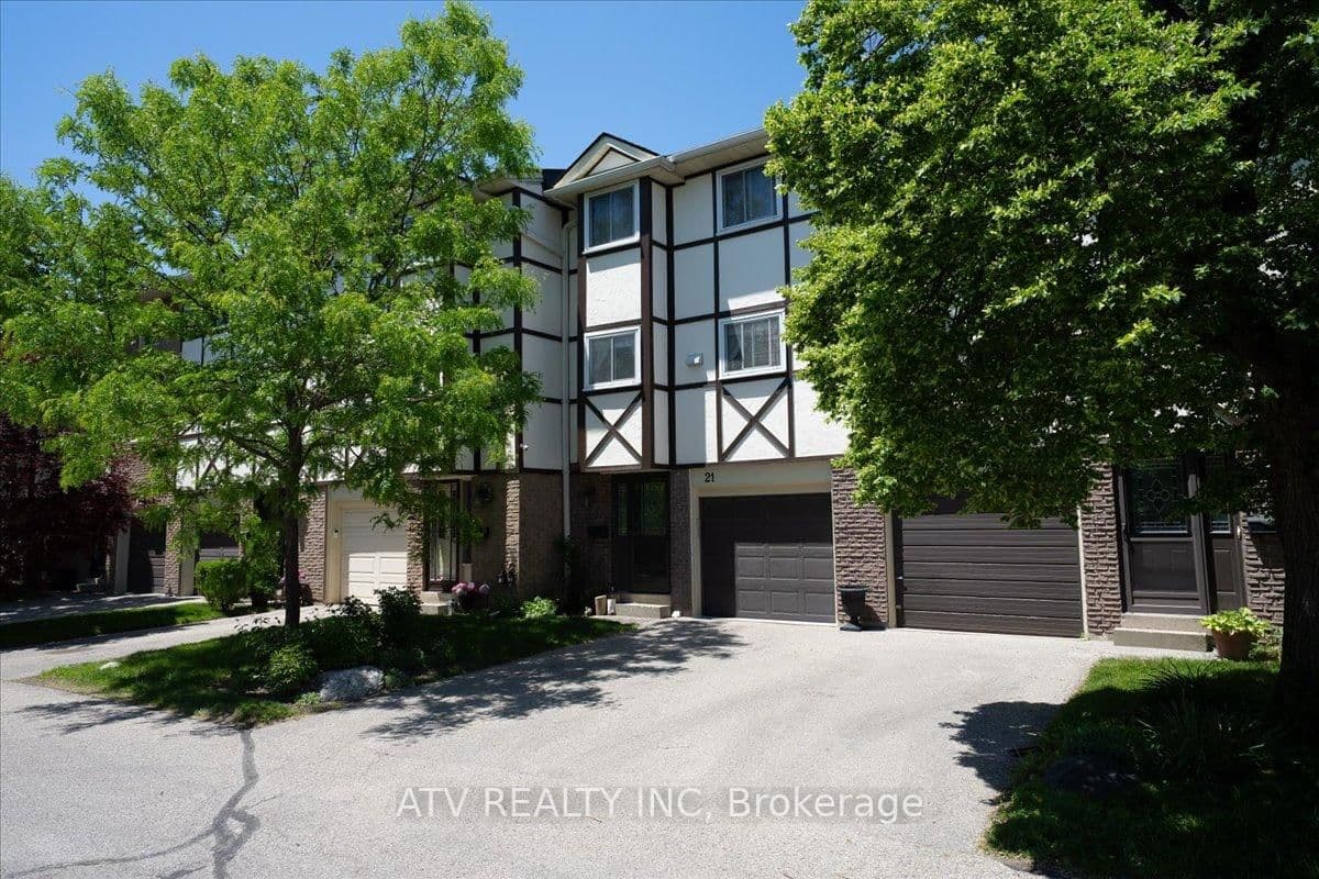 Photo of Gulleden Drive in Mississauga · Applewood