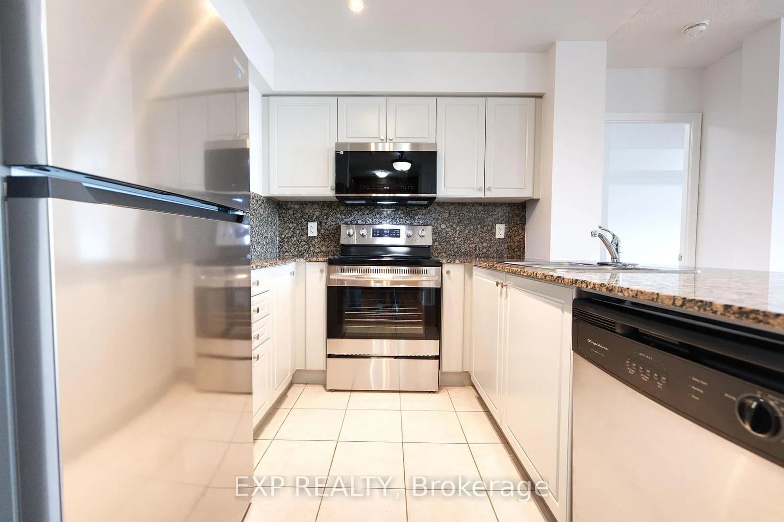 Royal York Road in Toronto · Humber Heights — photo 2