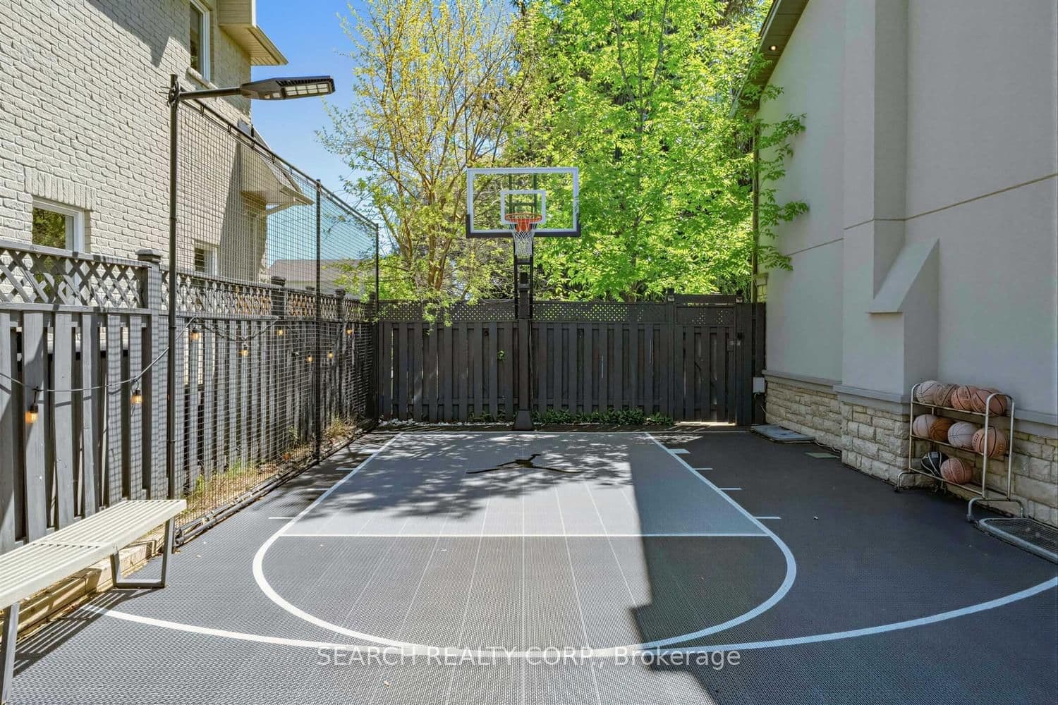 Watersedge Road in Mississauga · Clarkson — photo 3